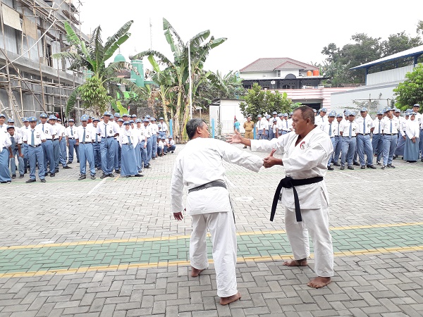 ekskul karate Aryasatya