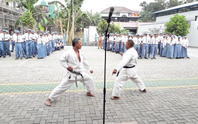 karate ekskul smk aryasatya